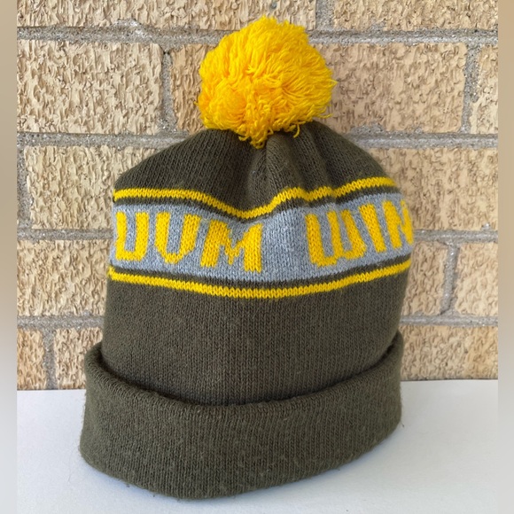 University of Vermont UVM Winterfest Hat 💚💛❄️ - Picture 5 of 5